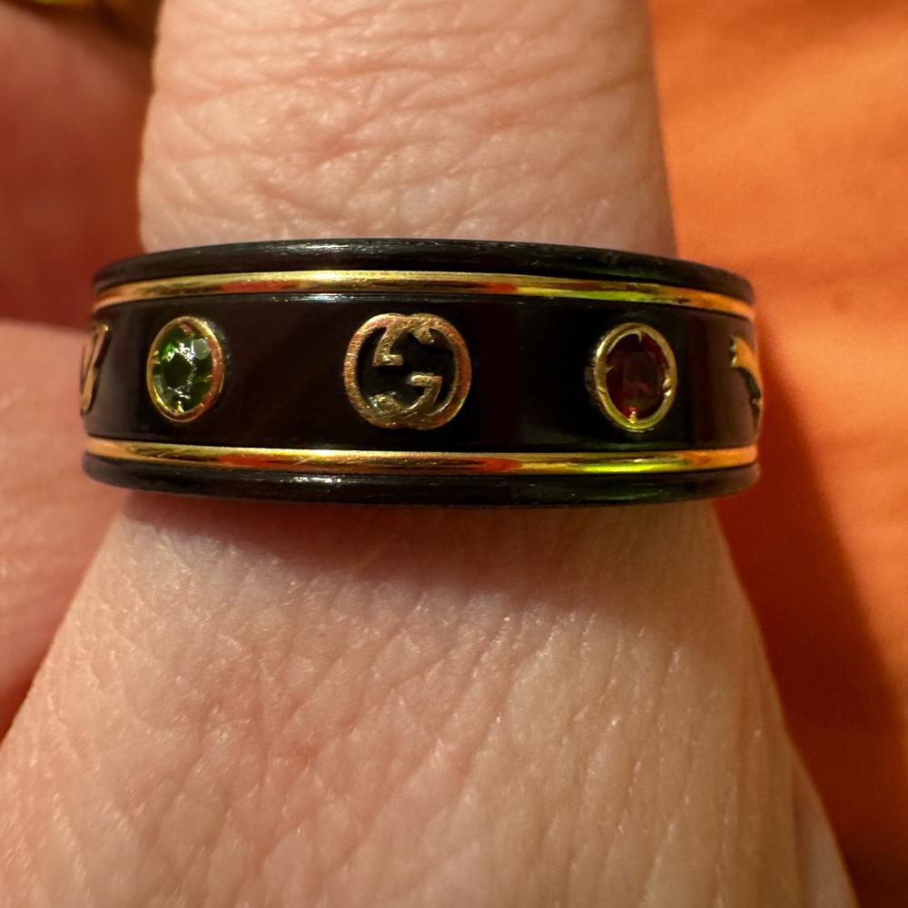 Gucci ring
